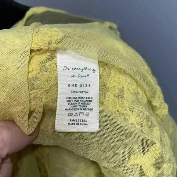 Anthropolgie -  Do Everything In Love Shawl - Picture 5 of 5